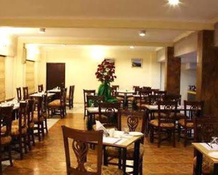 Sarovar Portico Badrinath Hotel โจชิมัธ ร้านอาหาร รูปภาพ