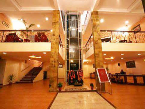 Sarovar Portico Badrinath Hotel โจชิมัธ ภายนอก รูปภาพ